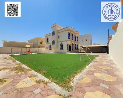 للايجار السنوي فيلا بملعب كره قدم بمنطقه الحميديه