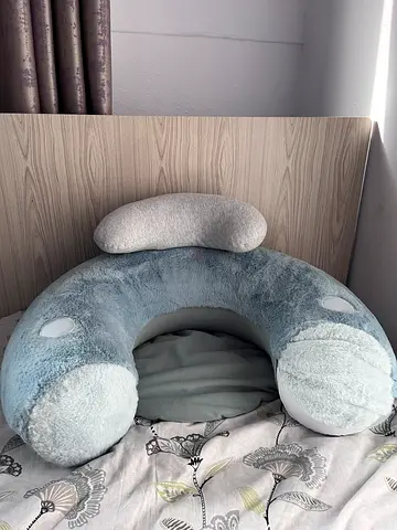 Plush U-shaped baby support / interactive seat- light grey