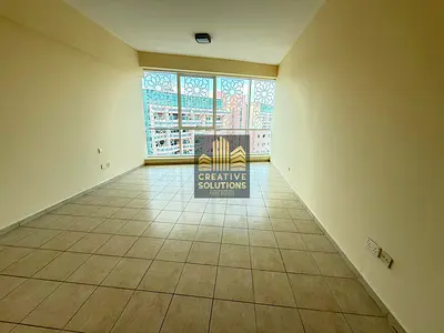 CHILLER FREE STUDIO WITH OPEN KITCHEN NEAR METRO