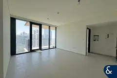 Unfurnished | Vacant | Luxury Tower | 2 Bath