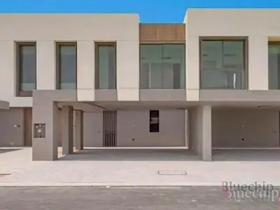 Sleek Type | Centre Kitchen | Multiple Options