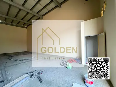 Main road warehouse featuring 23 kW power and 1,400 sq ft of efficient, ready-to-use space.