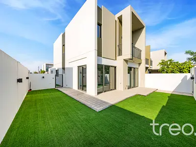 Near Amenities | Single Row | Corner Unit
