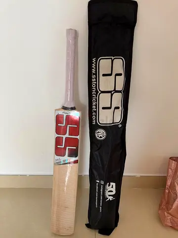 SS cricket bat with carry cover  - NEW
