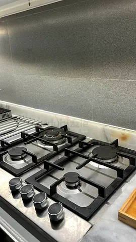 غاز تركي يشتغل على غاز و كهربا بحاله ممتازه