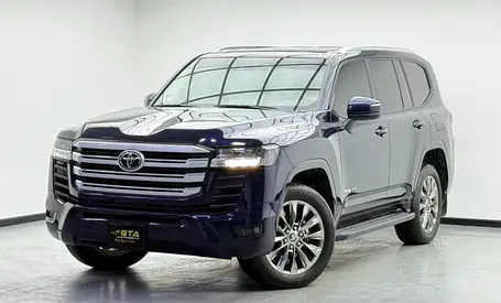 2023 Toyota Land Cruiser GXR, 2028 Toyota Warranty, Full Toyota Service History, Very Low Km, GCC