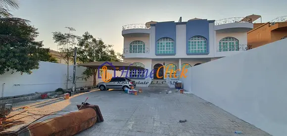 Fully renovated 5 bed, privet entance, front yard, Driver room