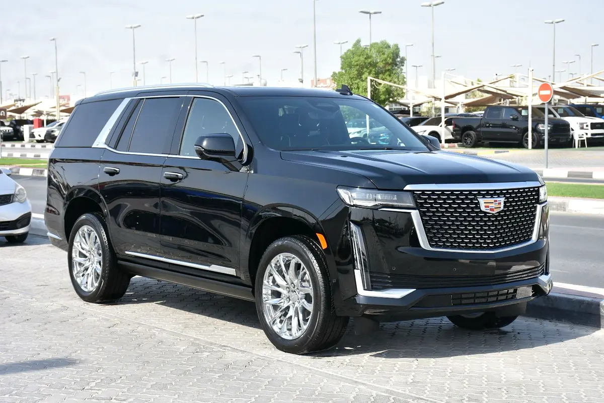 Cadillac Escalade 2023 — photo 1 of 14