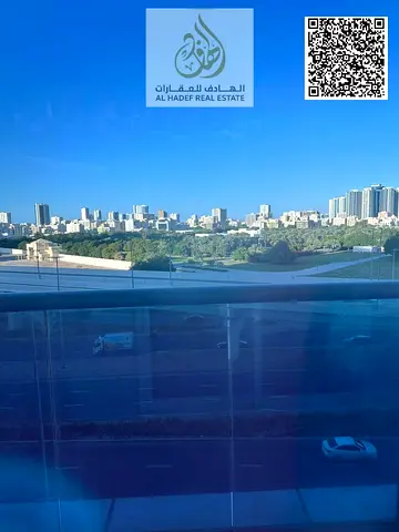 📌 للبيع – غرفة وصالة | أبراج السيتي تاور | إطلالة كاملة على القصر | طابق أول | فرصة استثمارية