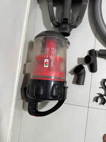 Cyclonic Bagless Vacuum Cleaner 1600W - Used, Working
