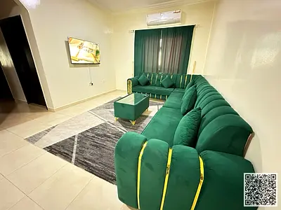 شقة فاخره غرفتين وصالة مع بلكونه باطلاله مفتوحه للإيجار الشهري.عجمان المويهات. مفروشه بالكامل، الايجار يشمل الفواتير والإنترنت