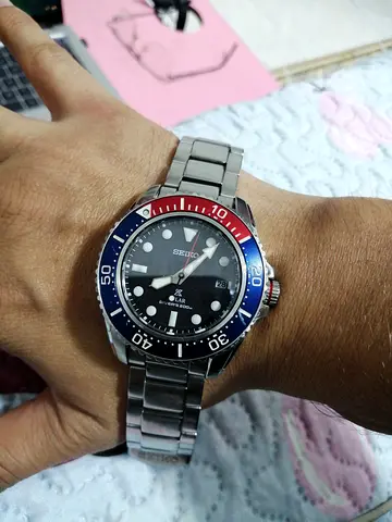 Seiko mens dive watch with Pepsi bezel - excellent condition