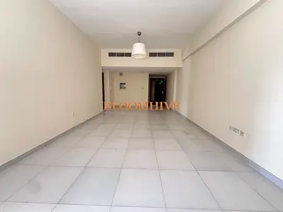 Terrace Lovers: Spacious 2BHK Close Kitchen Top Floor Both Master Bedroom