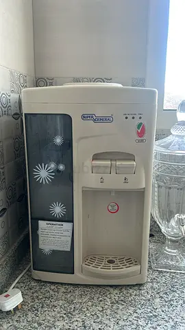 براد ماء بحاله ممتازه مافيه اي مشاكل استعمال بسيط