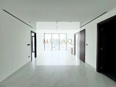 إطلالة كاملة على البحيرة والحدائق | جاهزة للسكن | وحدة زاوية