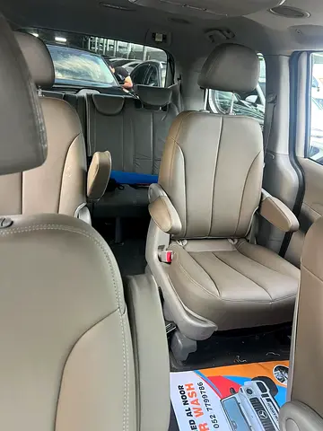 2011 KIA SEDONA — фото 10