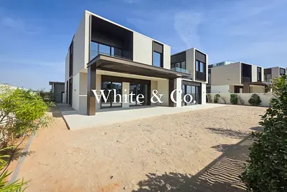 Bloom Type | Largest Plot | On The Park