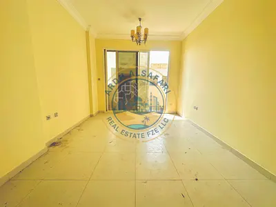 Hot offer huge size 1 bhk with balcony master room ready to move you come and see hope you like it