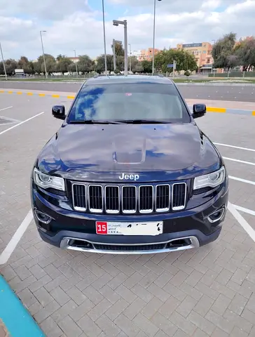 Jeep Grand Cherokee Limited - 5.7L HEMI V8 HEMI - Full Options - Excellent Condition.