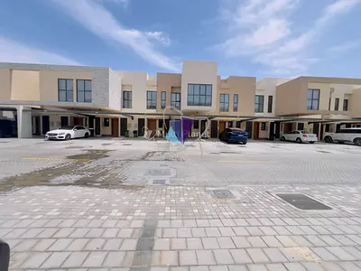 Elegant 3BR Duplex TH | Gated Community