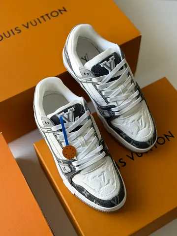 LOUIS VUITTON Trainer Sneakers - Monogram White/Black
