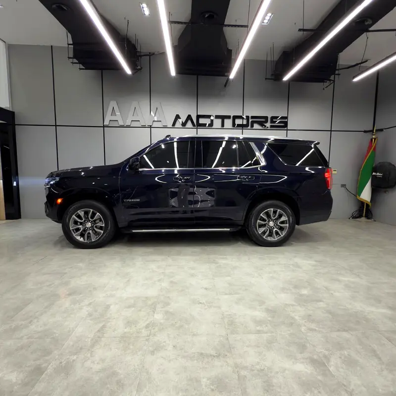 Chevrolet Tahoe 2023 — photo 1 of 10