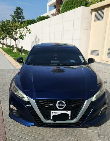 Nissan Altima SR full option 2.5L V4