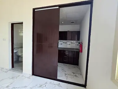 جمل الشقق وارقى التشطيبات واحلي الاسعار_تاني ساكن_سكن عائلي_ اطلاله _ مساحه واسعه _سكن عائلات_نظام التكييف والتبريد مركزي