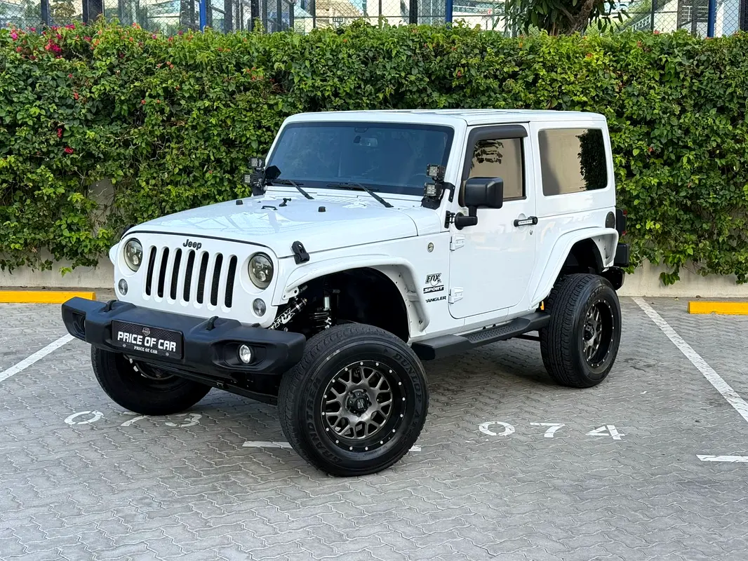 Jeep Wrangler 2016 — photo 1 of 20