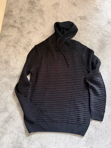 Mens L black knitwear hoodie