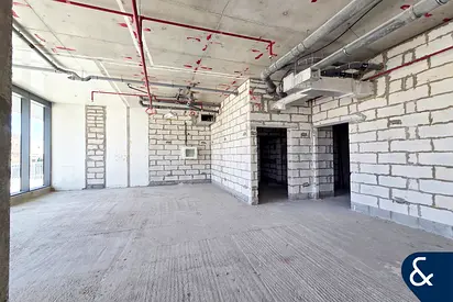 High Footfall | Vacant | Rare Find