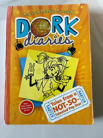 Dork Diaries (Rachel Renée Russell) - used childrens book