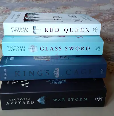 RED QUEEN book series