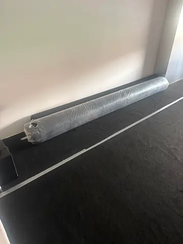 Selling eva foam carpet 50 pcs with black carpet 2000 aed