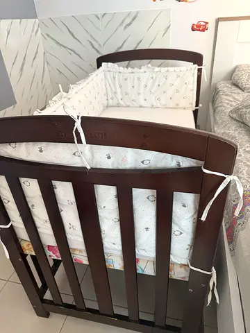 Baby cot / bed for toddler