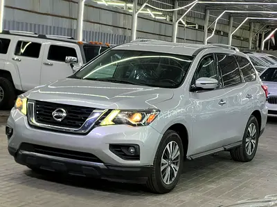 Nissan Pathfinder 2017 SE - American Specs