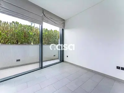 Pak View | Vacant | Low Floor