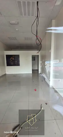 فرصة مثالية لبدء أو توسيع نشاطك التجاري في موقع استراتيجي داخل منطقة النعيمية 2، بالقرب من حدود الشارقة، حيث الحركة النشطة والكثافة السكانية العالية ا
