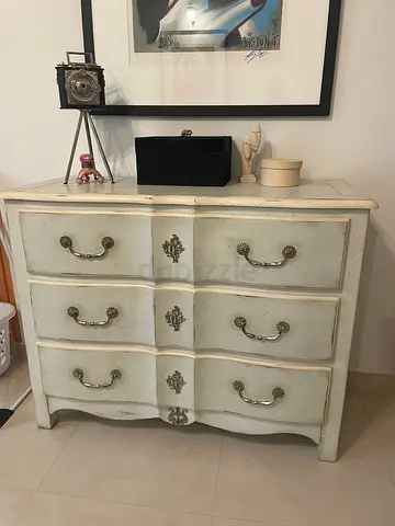 2 x Irony Home Shabby-chic 3-drawer dresser, cream distressed finish