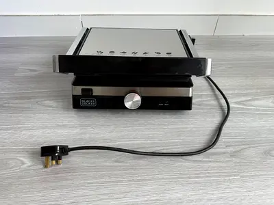 BLACK+DECKER Family Health Grill with 180° Hinge, 2000W, 1500cm² BBQ Area, 5-Level Height Adjustment