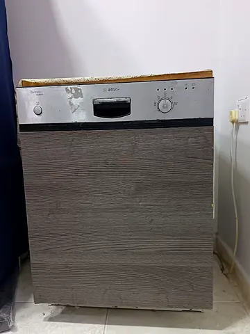 Bosch Dishwasher (Selling Quick)