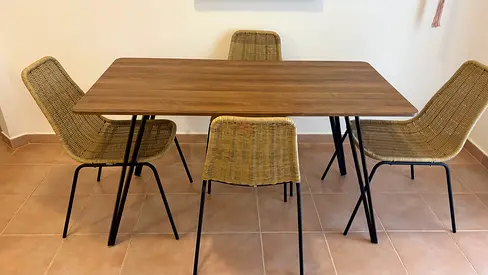 Dining table and 4 chairs
