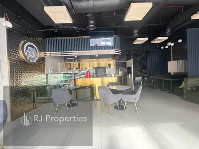 30 days free luxury shop With gas connection Business central ready to move only jest 175k