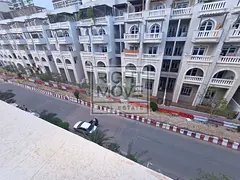 Modern 1BR in Autumn 1 | Spacious Layout |