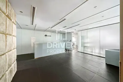 Ready to Move in | Fully Fitted | Spacious Layout
