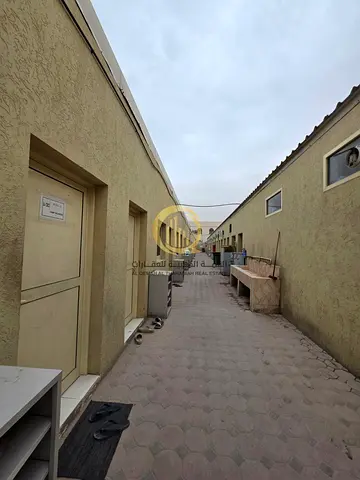 بدخل 10% للبيع سكن عمال في الصجعه الصناعيه مساحه 20000 قدم