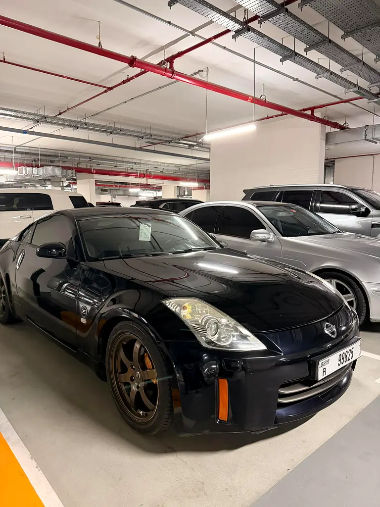 Nissan 350Z 2009 — photo 1 of 11