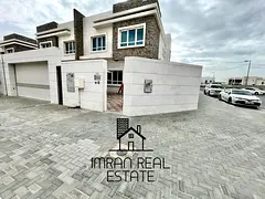 Huge Size 4BR Corner Villa well maintained Ready to Move