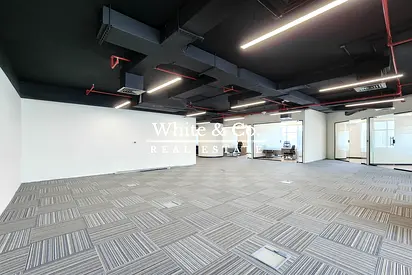 Large Space | Fitted | Prime Location