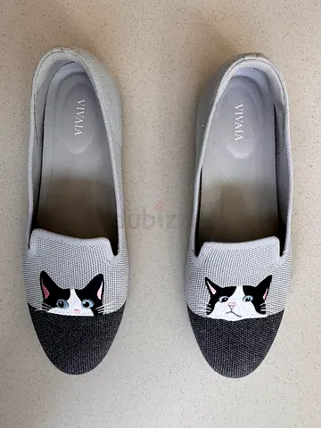 VIVAIA womens slip-on flats with cat embroidery